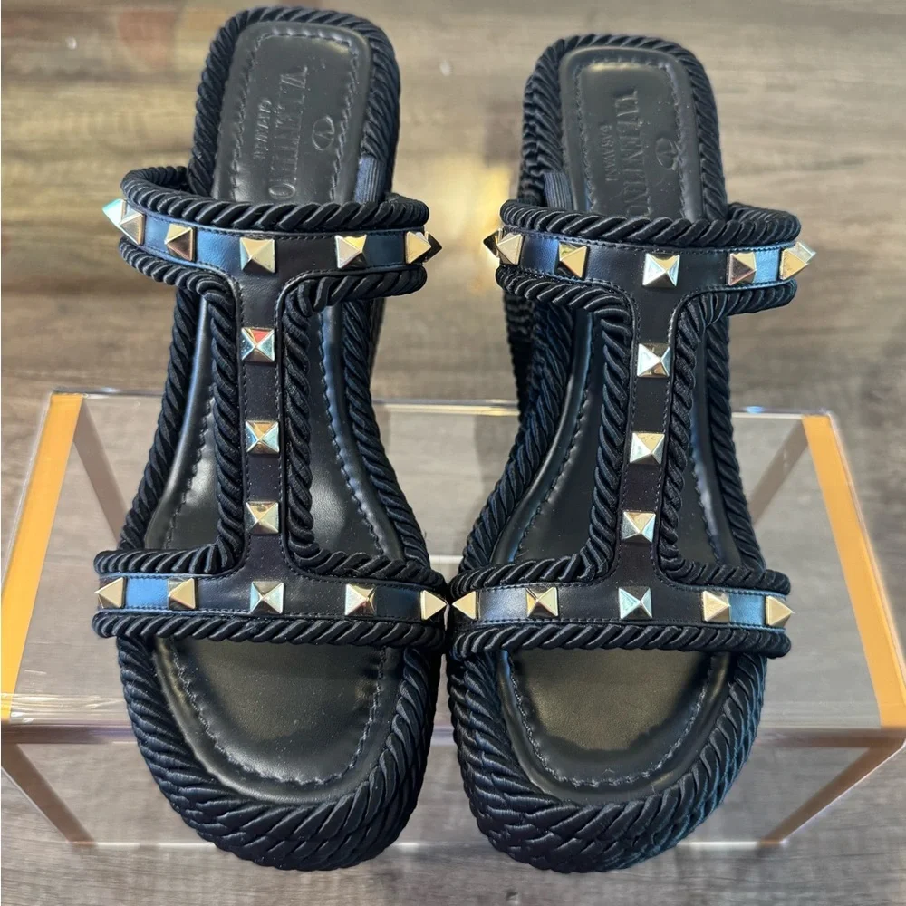 Authentic Valentino Garavani Rock Stud Wedges - Picture 4 of 9